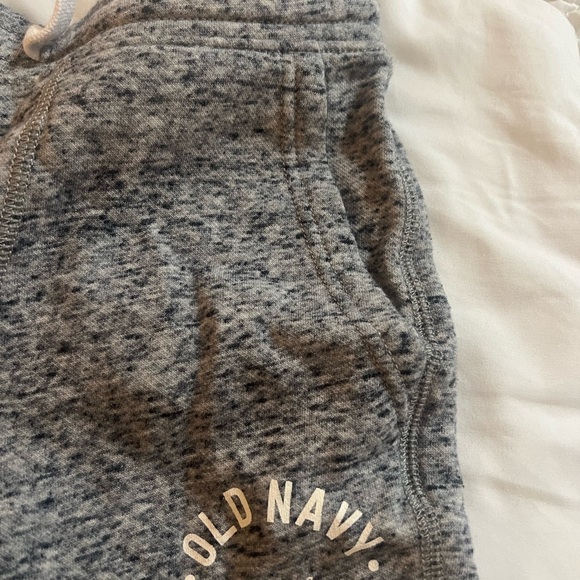 Boys sweat shorts EUC - Picture 3 of 4